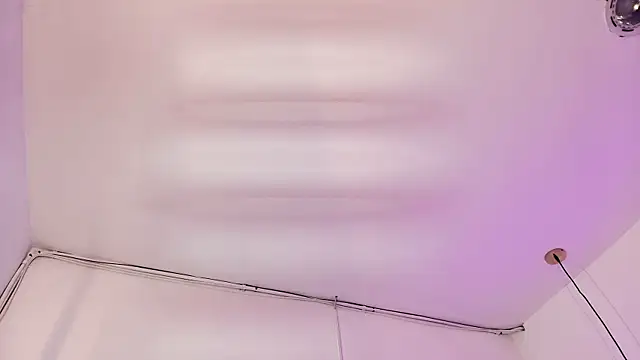 scarlett turner  online show from April 2026 01:01:01 PM