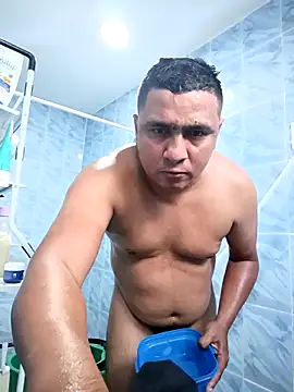 luis20212 online show from April 2026 10:25:02 PM