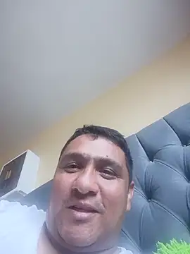 luis20212 online show from May 2026 06:31:02 PM