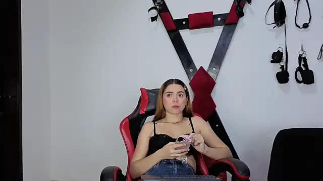 Hana and Zeta2026 online show from April 2026 12:36:02 PM