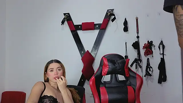 Hana and Zeta2026 online show from April 2026 12:26:02 PM