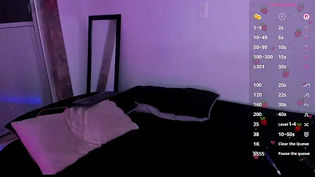 Daniela  Cadavid online show from April 2026 04:57:02 AM