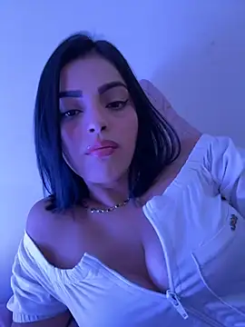 JessieAdams   online show from April 2026 08:23:01 PM