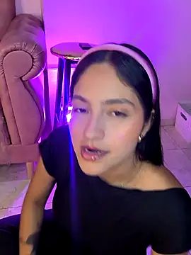 SophiaCastro09  online show from April 2026 12:25:02 AM