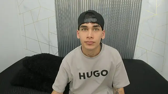 Kitsune 44 online show from March 2026 07:24:02 PM