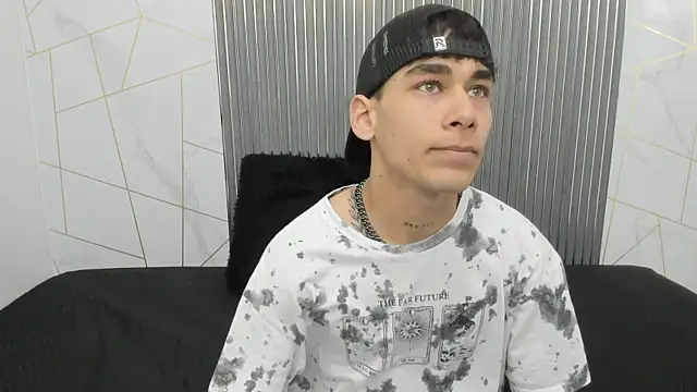 Kitsune 44 online show from March 2026 07:15:02 PM