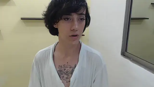 romina white18 online show from April 2026 08:14:01 PM