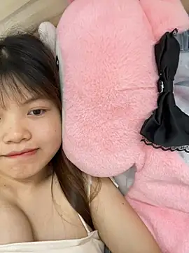 -Vaci- online show from April 2026 01:47:01 PM