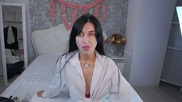 AriannaCruise online show from April 2026 03:47:01 AM