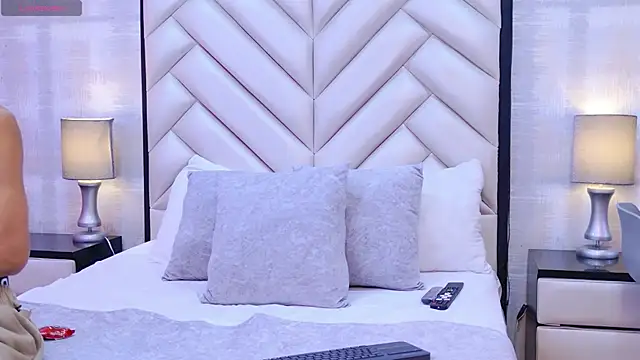 ChloeAndJeanPaul online show from April 2026 03:29:02 AM