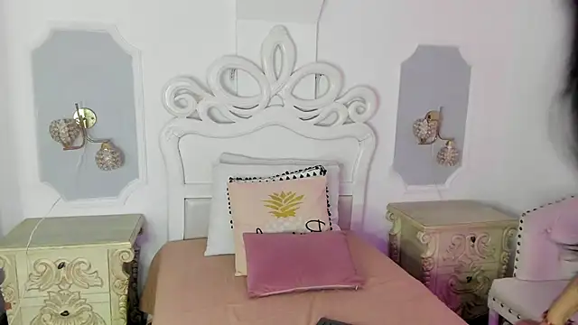 elizathx online show from April 2026 11:59:01 AM