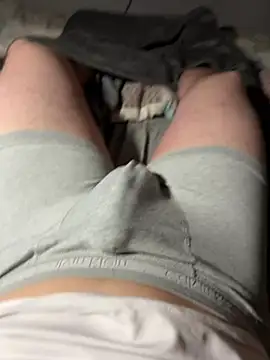 SmaLDicK2100 online show from April 2026 08:00:02 PM