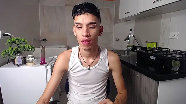 Zamaelprime  online show from April 2026 07:05:01 AM