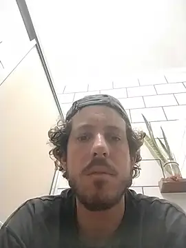 Snapshot of Surfista0012 chatting on July 2026 09:25:02 AM Surfista0012 online show from July 2026 09:25:02 AM