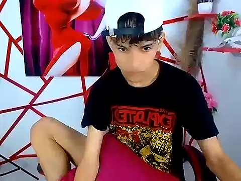 chris evans77 online show from April 2026 08:24:02 PM