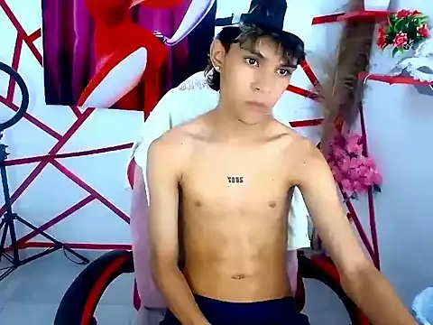 chris evans77 online show from April 2026 08:34:02 PM