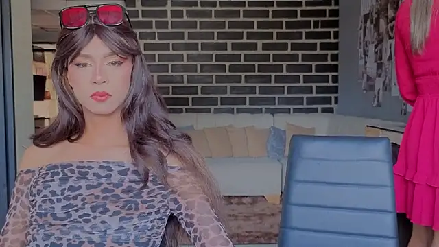 Miss sunshinee online show from April 2026 08:57:01 PM