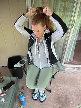 RoxyRedXO12 online show from April 2026 08:39:01 PM