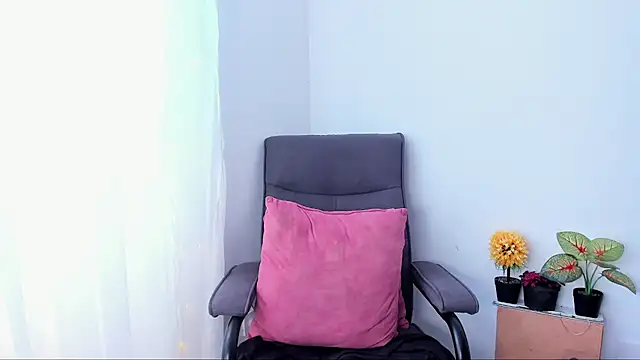 Snapshot of Debora_Rayssa chatting on May 2026 07:42:02 PM Debora Rayssa online show from May 2026 07:42:02 PM