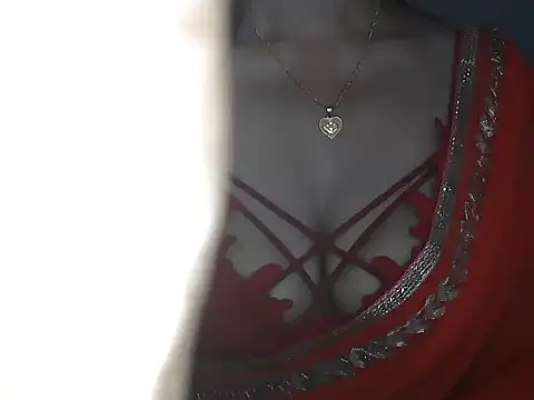 alyna1 online show from April 2026 05:41:01 AM