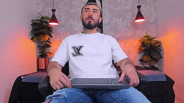 martin foster  online show from April 2026 04:11:01 AM