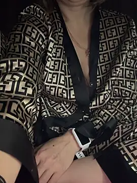 peach widow online show from April 2026 06:41:01 PM