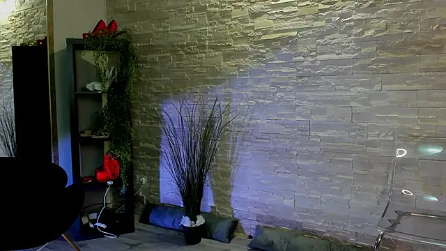 JeniferRosee online show from April 2026 07:47:01 PM