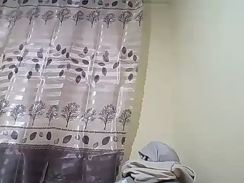 BOOBQUEEN25 online show from April 2026 06:00:02 AM