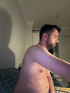 Arin21201 online show from April 2026 08:42:02 PM