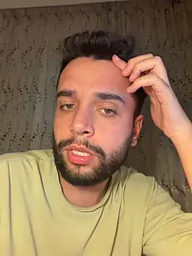 Arin21201 online show from April 2026 09:26:01 PM