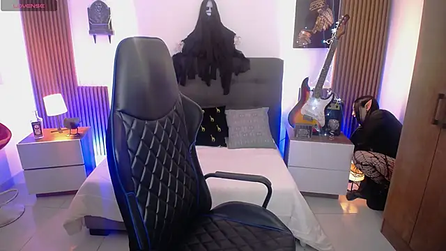 Nyxnocturne online show from March 2026 12:05:02 PM