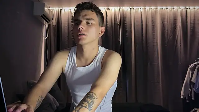 MaxWoolf online show from July 2026 02:21:01 PM