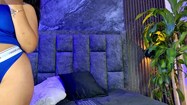 Amaia aa  online show from April 2026 07:22:01 PM