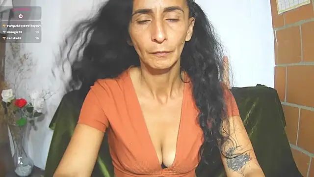 SamanttaLopez online show from May 2026 06:09:01 PM