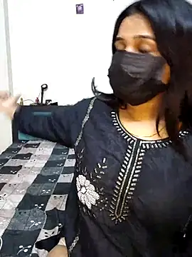 MIDNIGHT STAR110 online show from March 2026 06:19:02 PM