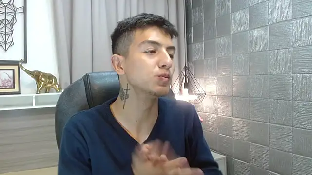 CaballeroNocturno  online show from April 2026 03:18:01 AM