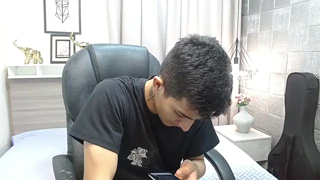 CaballeroNocturno  online show from April 2026 03:17:02 AM