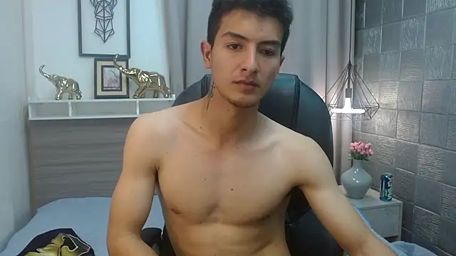 CaballeroNocturno  online show from April 2026 01:33:01 AM