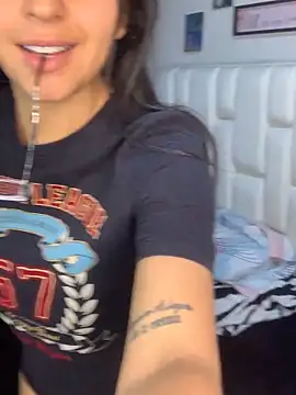 LeticiaVisconti online show from April 2026 04:48:01 PM