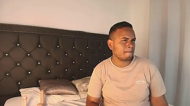 Jay Dusk online show from April 2026 02:31:01 AM