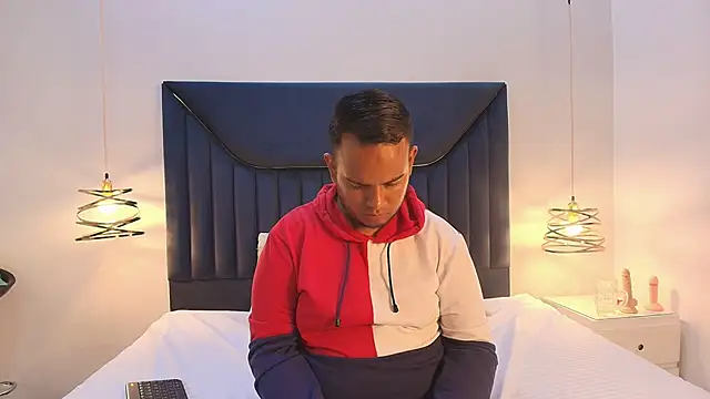 Jay Dusk online show from April 2026 04:18:02 AM