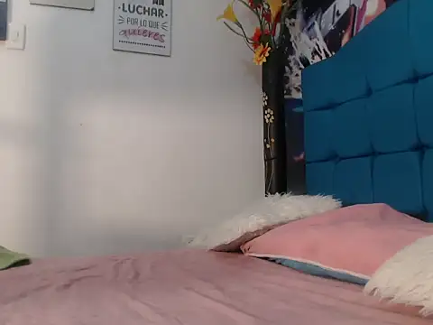 Nathaly Sam online show from April 2026 11:02:02 AM