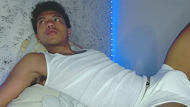 tonydesire  online show from April 2026 10:12:01 PM