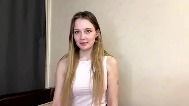 MaryManchitto online show from April 2026 03:31:02 PM