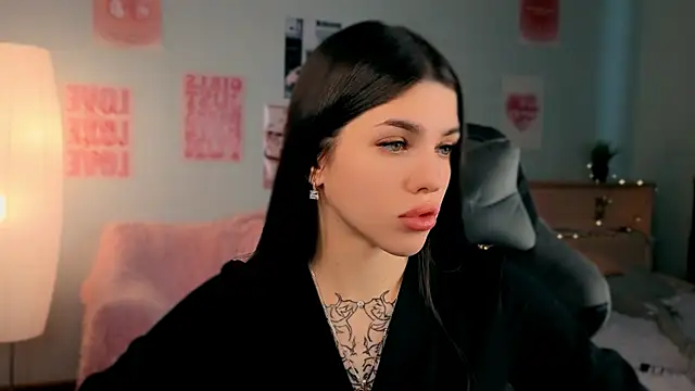 molly rettyy online show from April 2026 04:38:02 AM