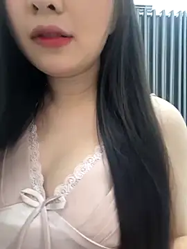 LindaBsexy online show from April 2026 04:05:02 PM