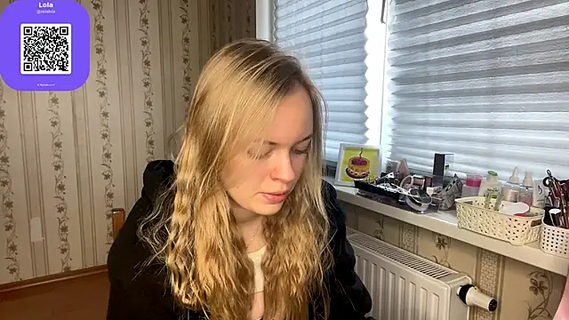 LolaZola online show from April 2026 09:09:01 AM