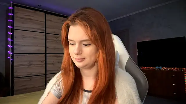 FoxyEmma online show from April 2026 03:09:02 PM