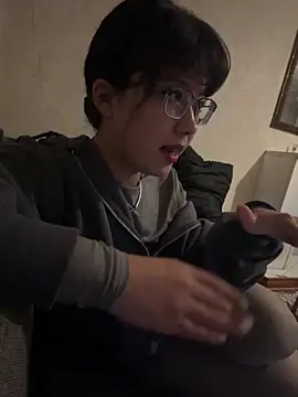 Z Milll online show from April 2026 04:08:01 PM