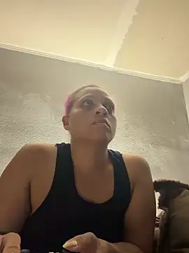 SHY QUINN online show from April 2026 08:14:01 PM